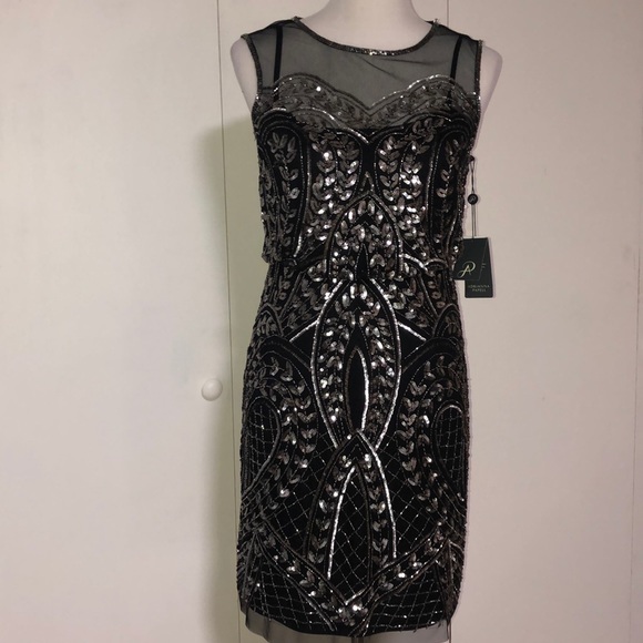 Adrianna Papell Dresses & Skirts - Adrianna Papell black&silver cocktail dress size 4
